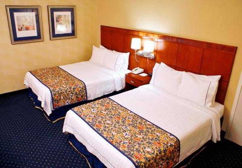 Hotel Courtyard By Marriott Atlanta Executive Park/Emory Chambre photo