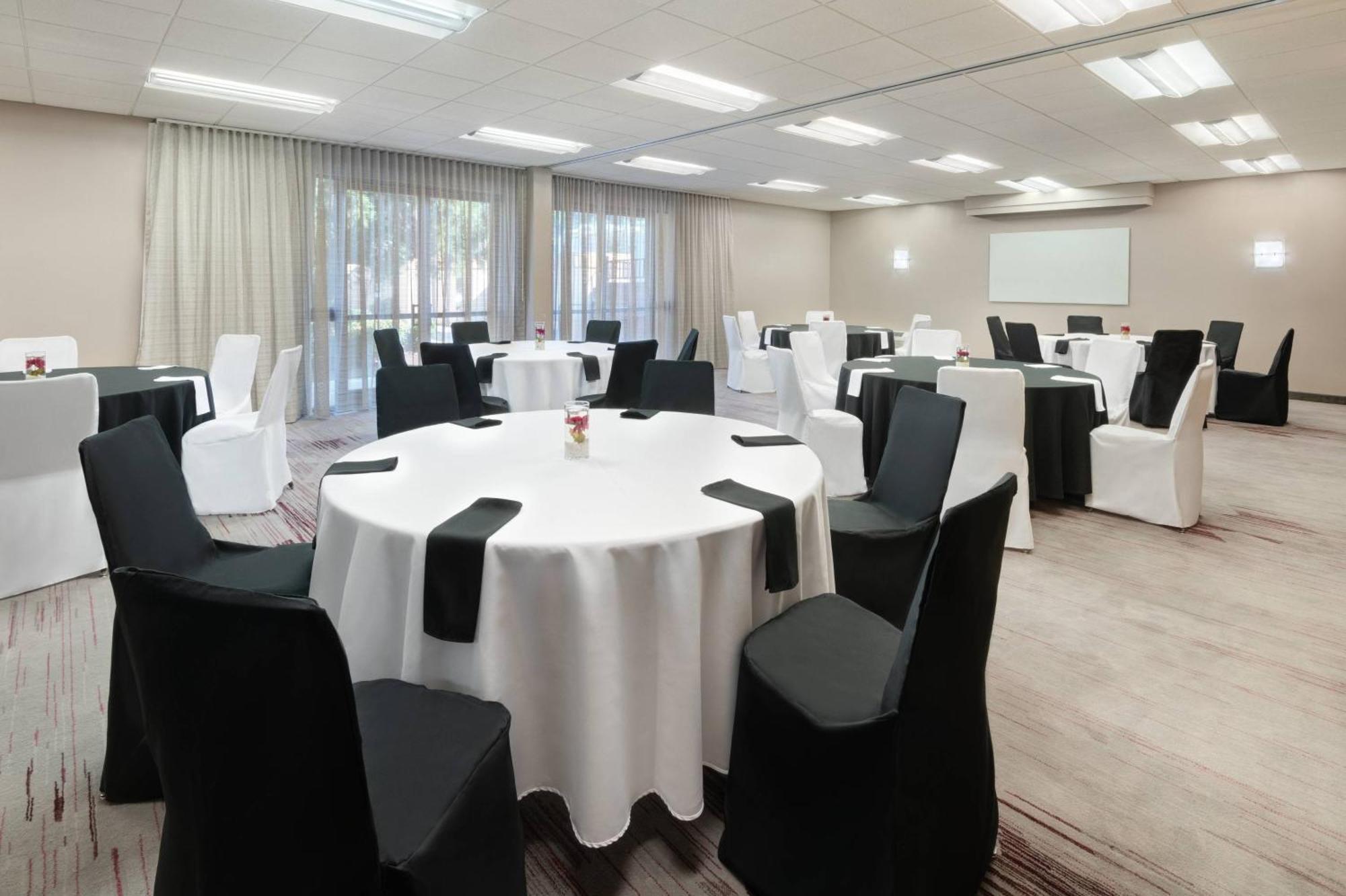 Hotel Courtyard By Marriott Atlanta Executive Park/Emory Extérieur photo